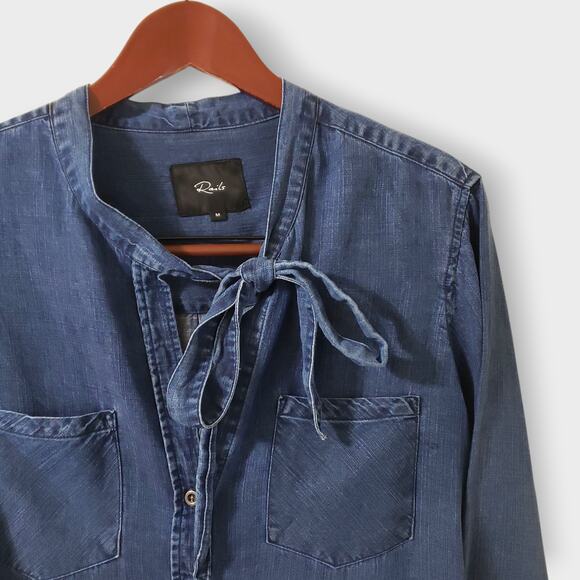 Rails Rosalee Tied Chambray Button Down Denim Lyocell Shirt Sz Medium Casual - Picture 4 of 12